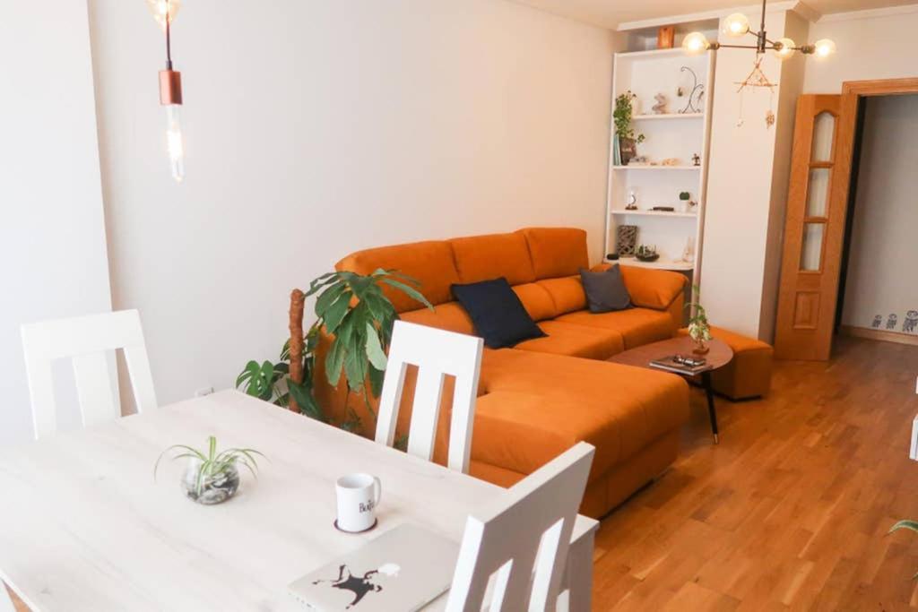 Housingleon- Casa Oliva Con Garaje Apartment Bagian luar foto