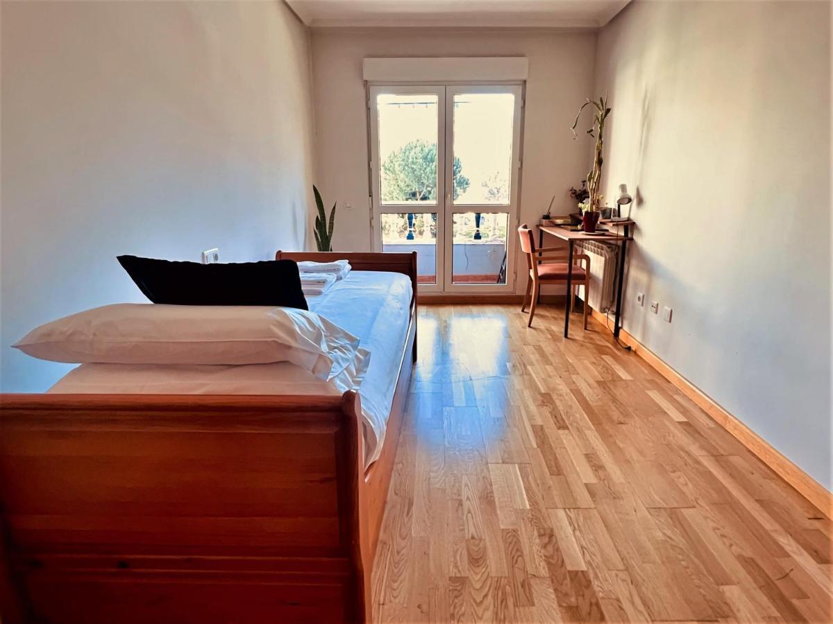 Housingleon- Casa Oliva Con Garaje Apartment Bagian luar foto